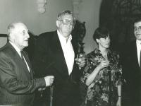 Miriam Van hee met Anton Van Wilderode, Hugo Claus en Eddy Van Vliet